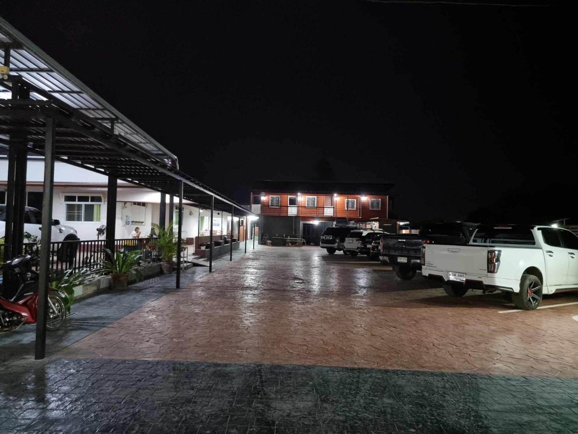 Baan Sabaijai Resort That Phanom Exterior foto