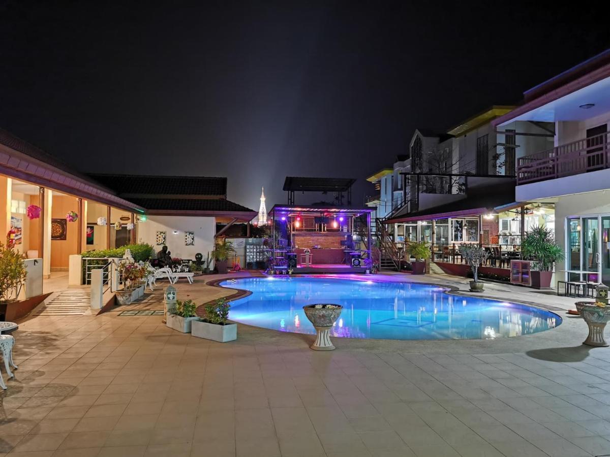 Baan Sabaijai Resort That Phanom Exterior foto